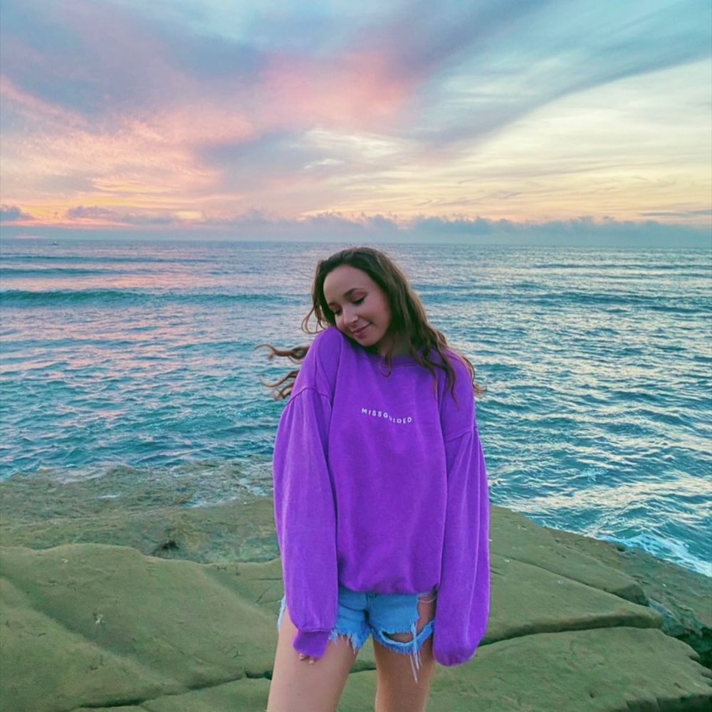 Meet your Posher, Elise